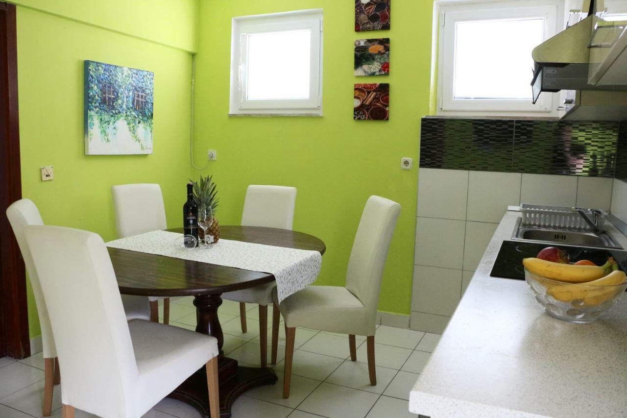 Apartment Mlacic Хвар Экстерьер фото