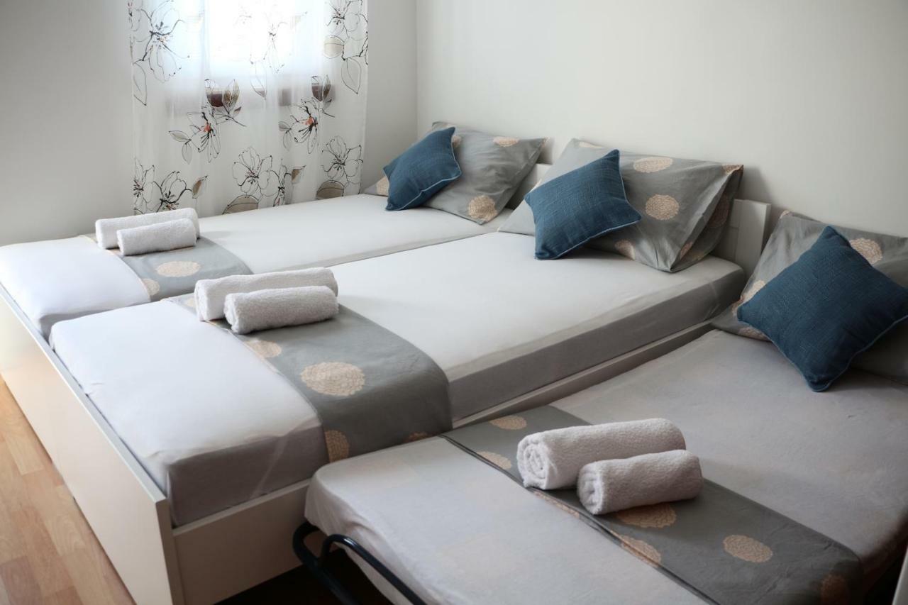 Apartment Mlacic Хвар Экстерьер фото
