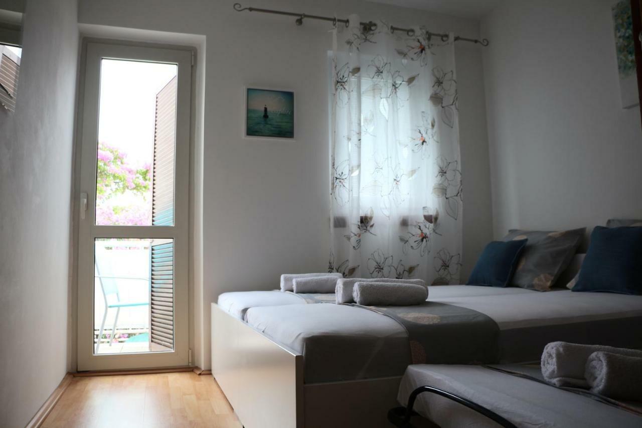 Apartment Mlacic Хвар Экстерьер фото