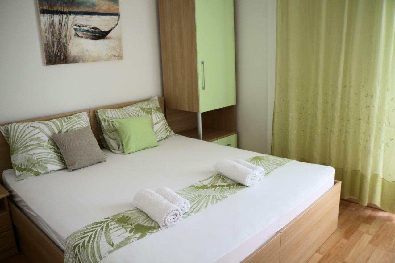 Apartment Mlacic Хвар Экстерьер фото