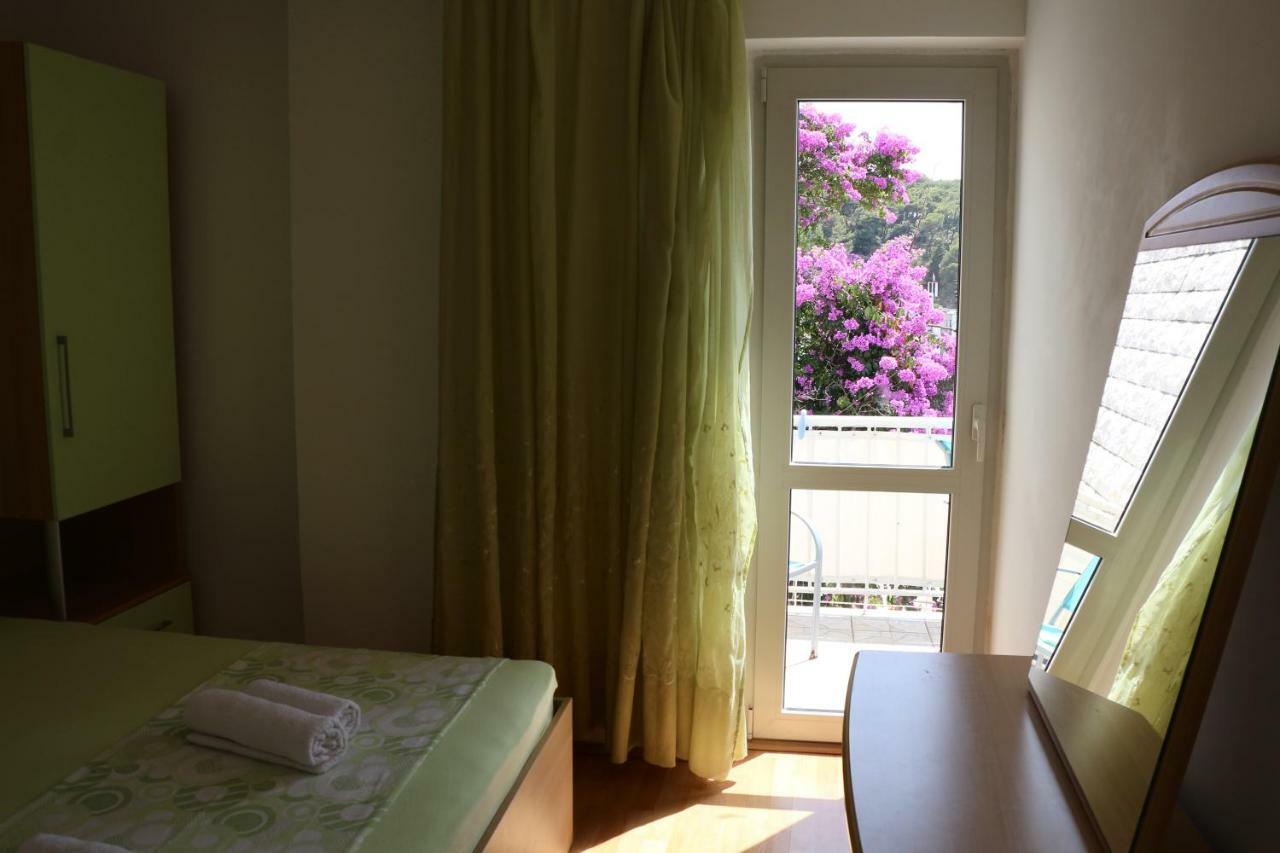 Apartment Mlacic Хвар Экстерьер фото