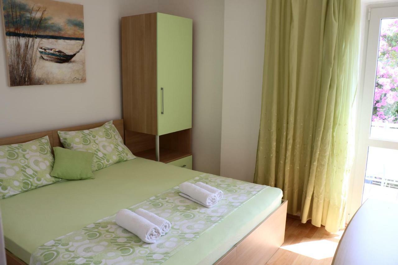 Apartment Mlacic Хвар Экстерьер фото
